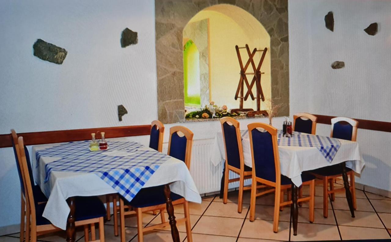 Zirovnica Pension Knafel מראה חיצוני תמונה